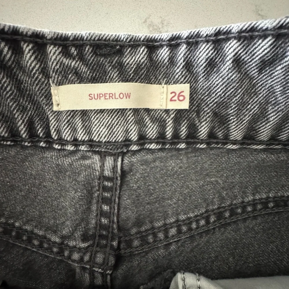 Levi's women’s Black and Gray superlow Jeans - Picture 10 of 10